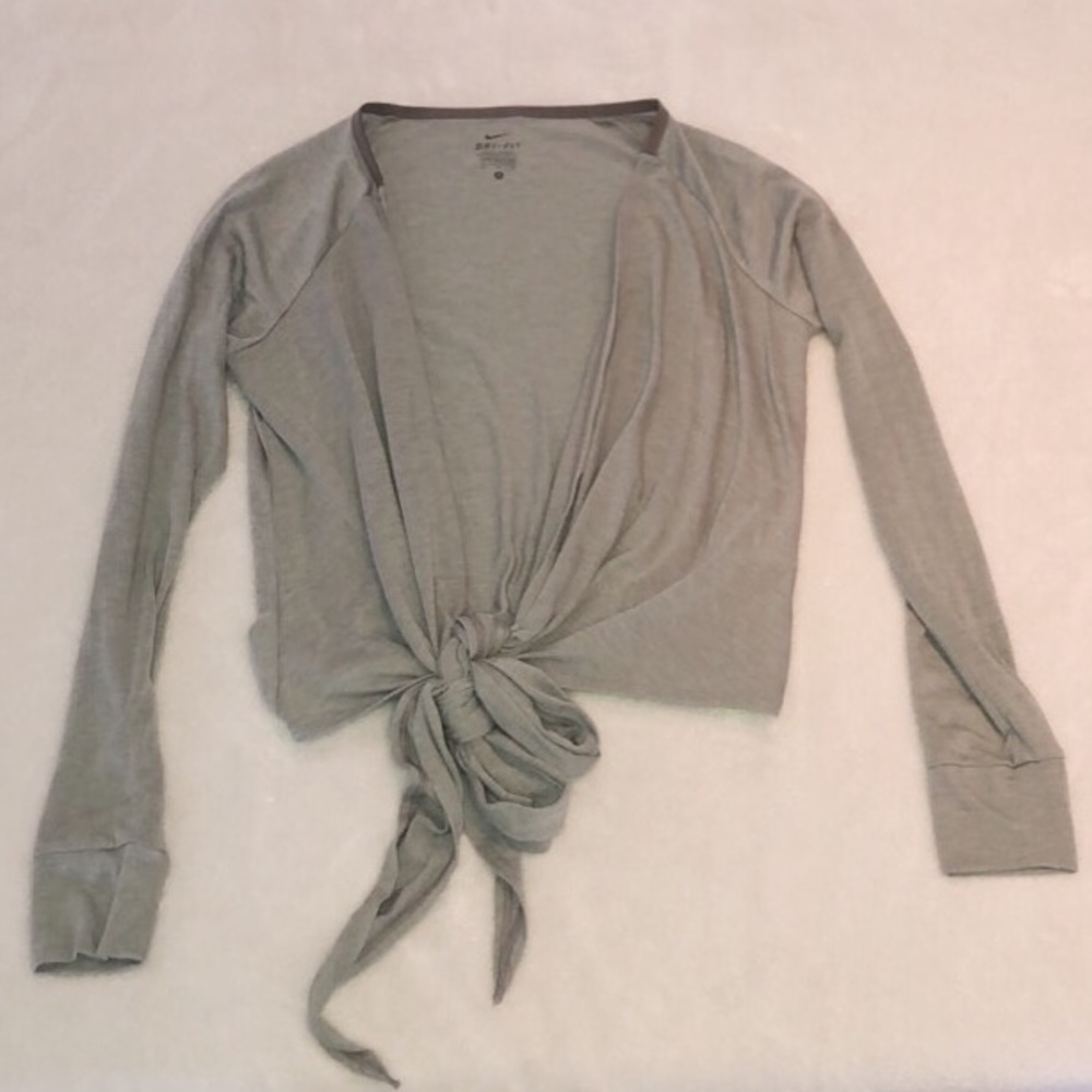 Nike Top - Picture 2 of 4